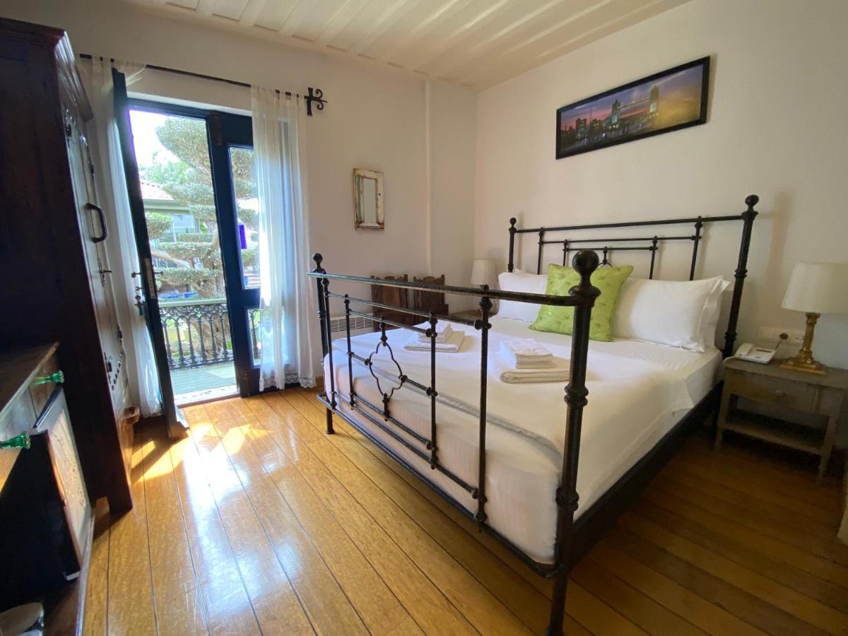Nisi Hotel (Adults Only) Ayvalı Esterno foto
